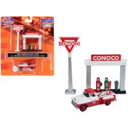 1955 Chevrolet Tow Truck White And Red With 1950's Service Station Sign And Gas Pump Island Conoco 1-87 (ho) Scale Model By Classic Metal Works 40009