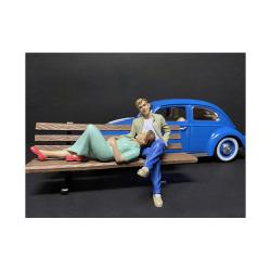 Sitting Lovers 2 Piece Figurine Set For 1-24 Scale Models By American Diorama 38330-38331