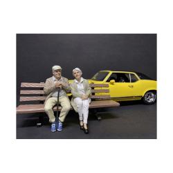 Sitting Old Couple 2 Piece Figurine Set For 1-24 Scale Models By American Diorama 38334-38335